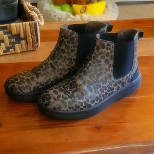 Hey dude water resistant boots